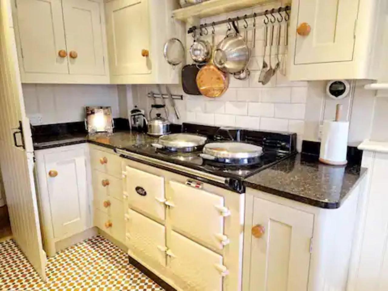 Jackdaw Cottage-Beautiful Cottage, Town Centre Wimborne Minster Ngoại thất bức ảnh