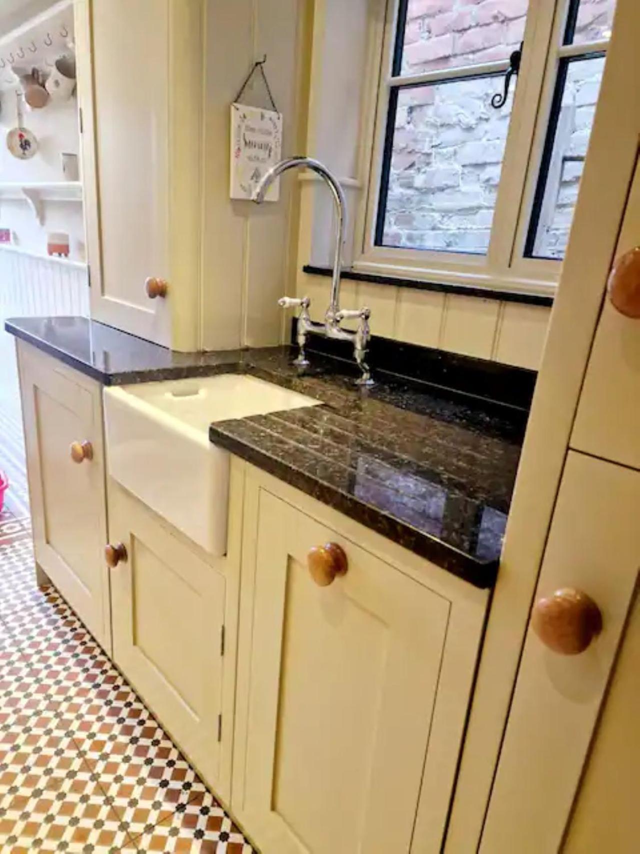 Jackdaw Cottage-Beautiful Cottage, Town Centre Wimborne Minster Ngoại thất bức ảnh